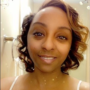 Meet your Posher, April